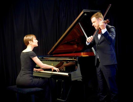 Duo Kaya am Flügel mit Violine