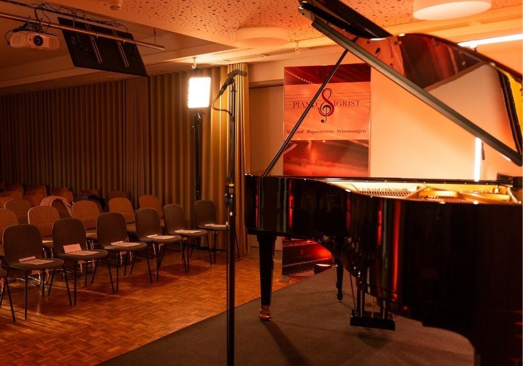 Flügel der Jugendmusikschule